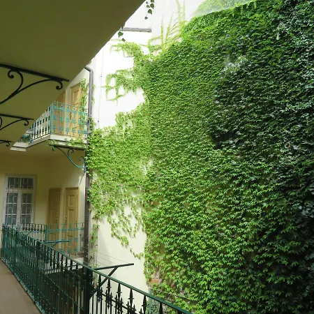 Apartment Charming Old Town Centre Studio