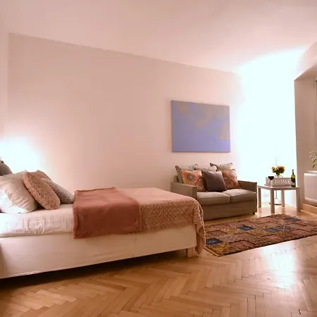 Charming Old Town Centre Studio Apartamento