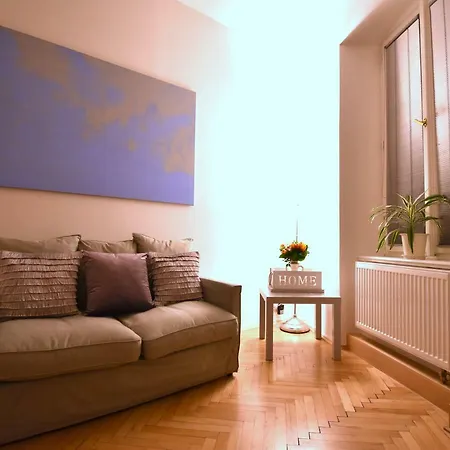 아파트 Charming Old Town Centre Studio